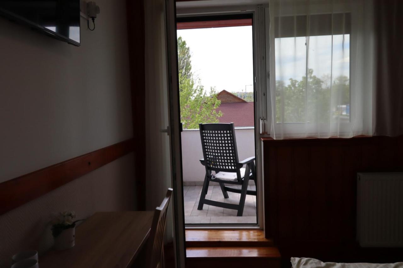 Vadkacsa Panzio B&B